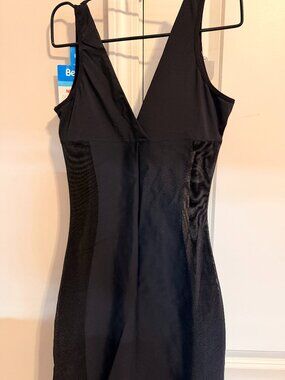 NWT V-Neck Mini Skirt Shaper - Size L